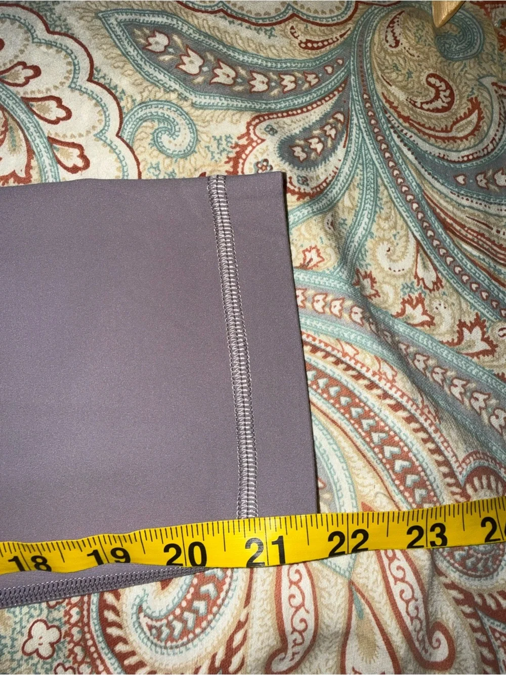 Lululemon crop leggings size 6/L21/1/2